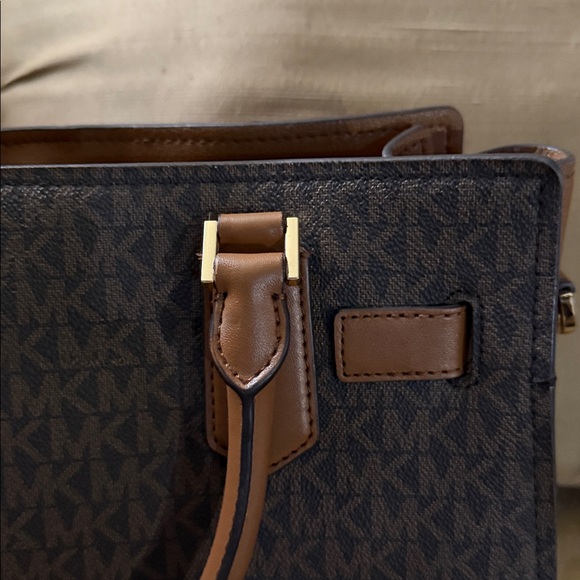 Michael Kors Hamilton Satchel - Picture 7 of 17